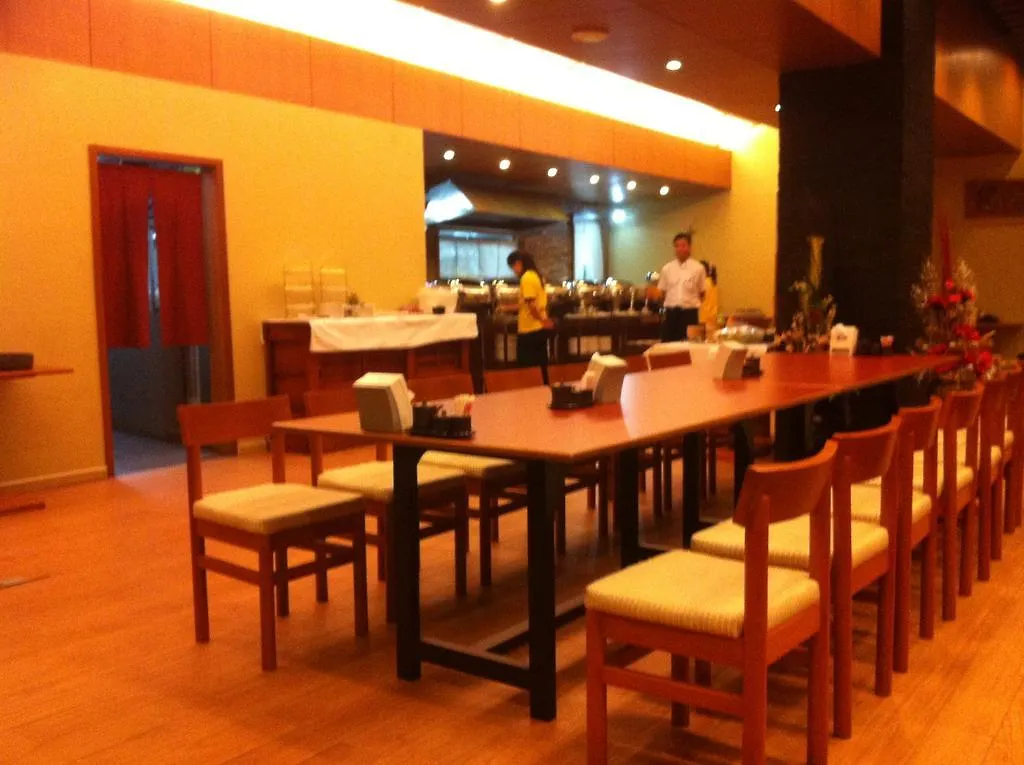 Hotel Kan Kaw Yangon 3*,